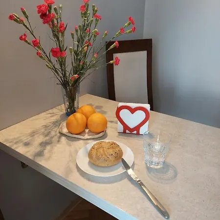 Apartment Wygodny Przestronny Janowskie Blonia