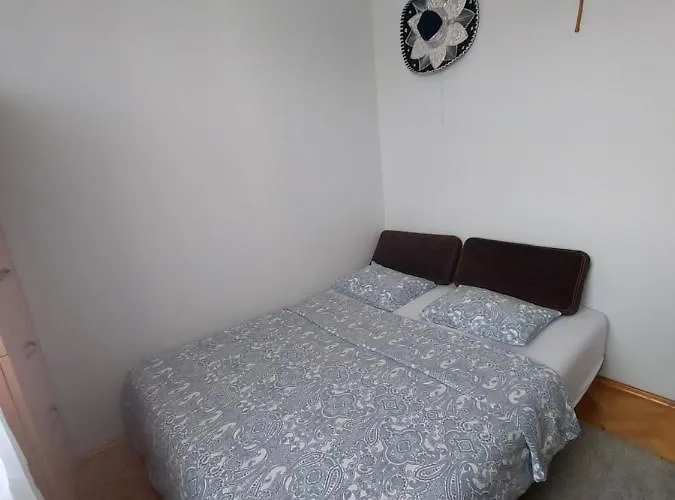 Apartment Wygodny Przestronny Janowskie Blonia *